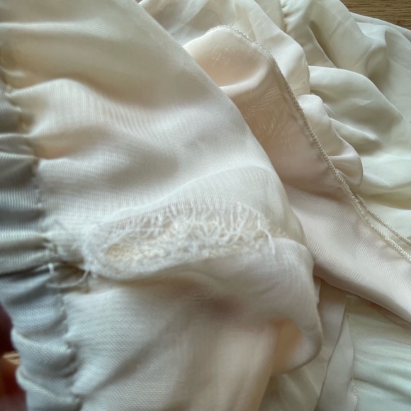 Medium dress - Picture 2 of 2